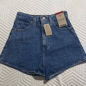 Levi's Classic High Rise Denim Shorts - Medium Wash